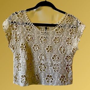 Cute cream floral with pearl center detail short sleeve top by Nella Fantasia.